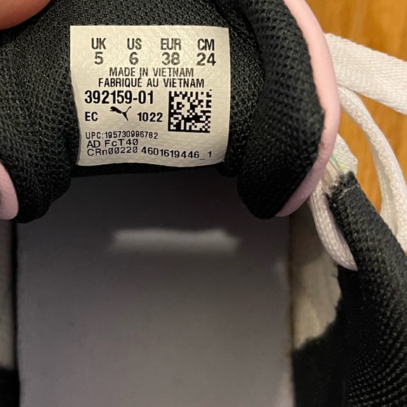 Puma, US size 6 women’s white platform sneakers. - Picture 7 of 10